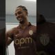 Des sourires et des caméras  behind the scenes media day